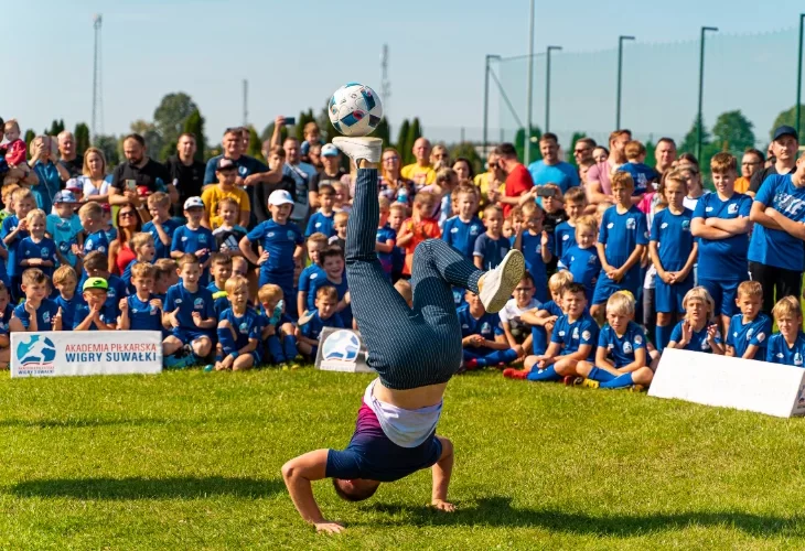 Pokaz trików na turnieju piłkarskim - Miłosz Stopiński